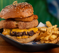 Onion burguer ( hamburguer pão de açucar)